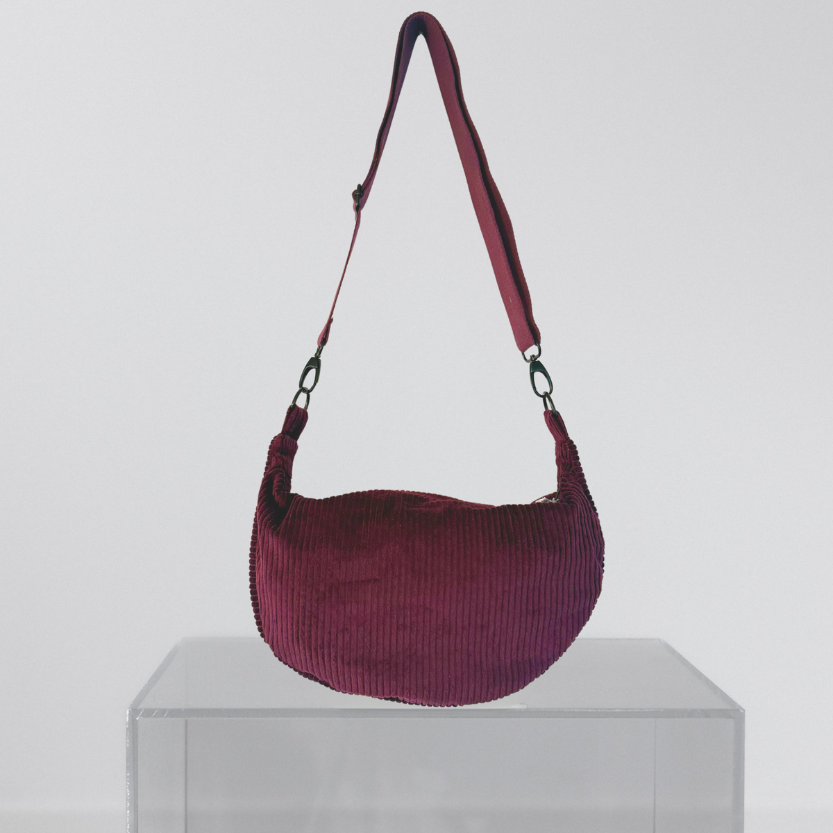 Luna Bag CORD Beere (schwarz) Umhängetasche ANNIWAY