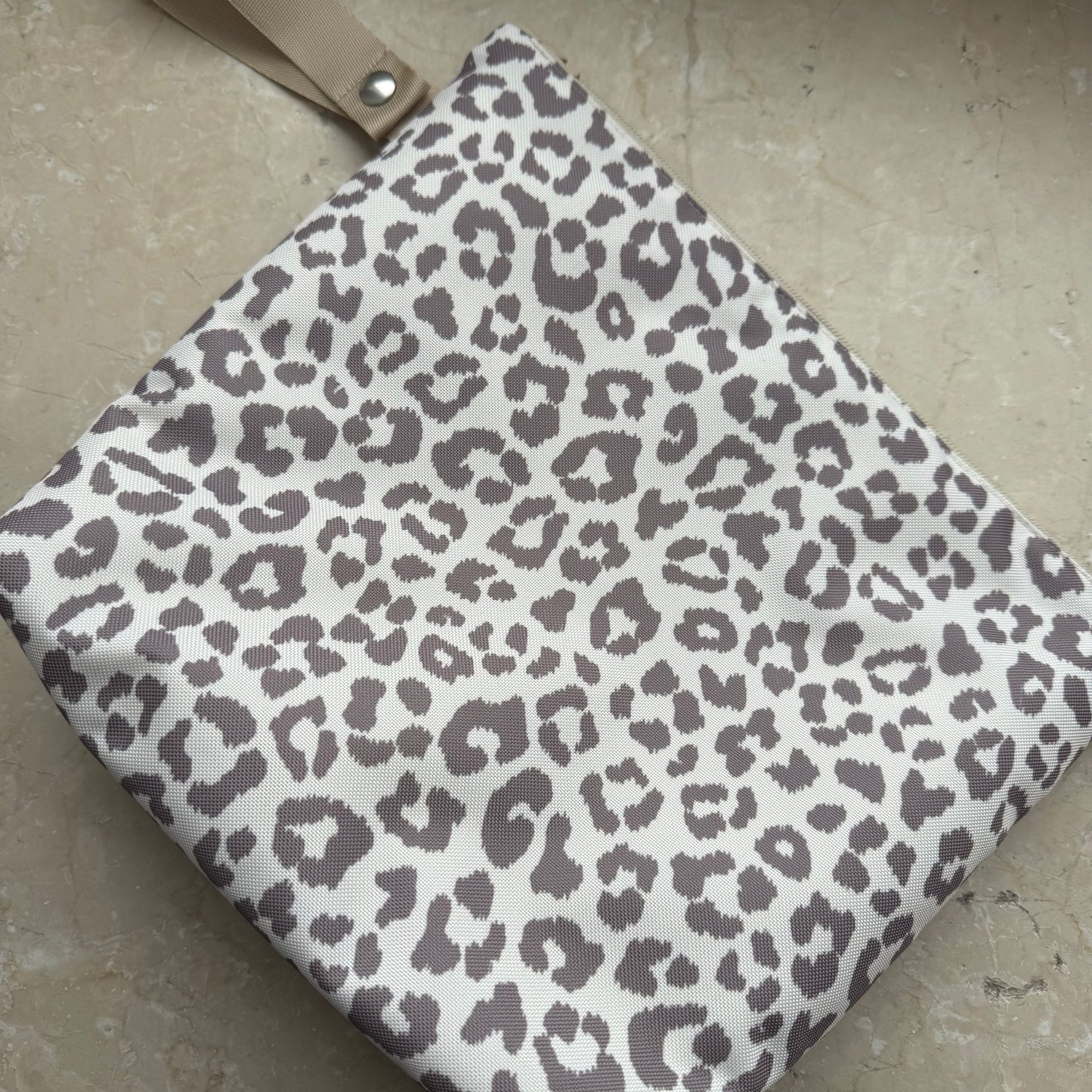 Aquabella - Leo greige- Nasstasche/Wetbag -AnniWay
