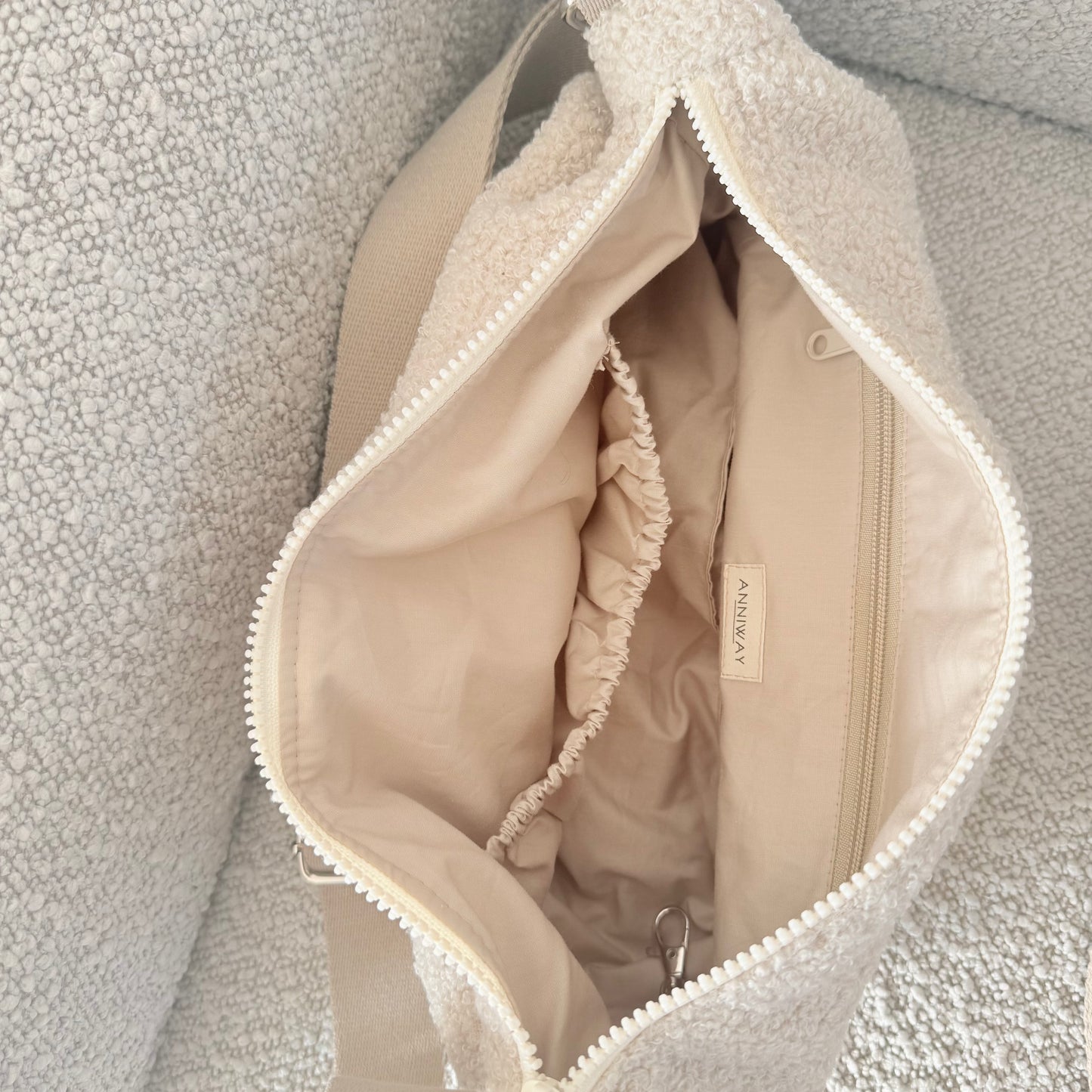Luna Bag Puffy Leo  Umhängetasche AnniWay ACHTUNG Lieferzeit ca. 3 Wochen