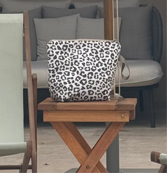 Aquabella Wetbag Leo Schwarz für nasse Badebekleidung im Schwimmbad und am Strand