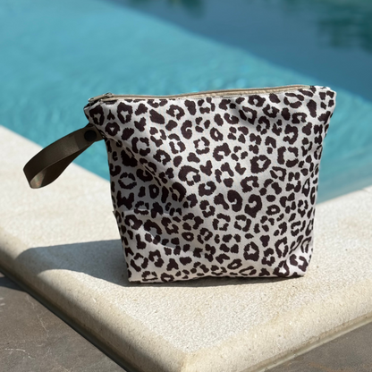 Aquabella Wetbag Leo Schwarz wasserabweisende Nasstasche für Kita, Schwimmbad und Reisen von Anniway